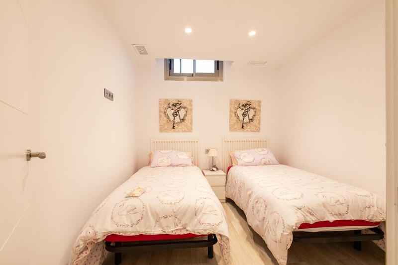 4 Cuarto Villa en venta