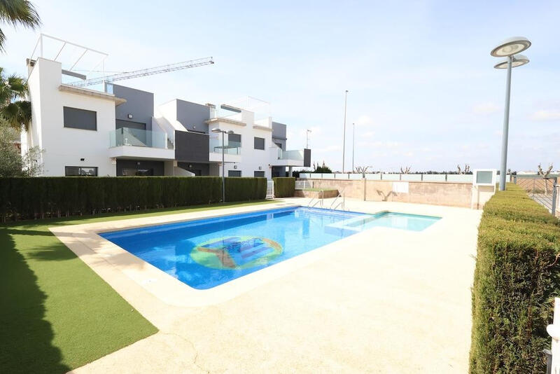 2 bedroom Villa for sale