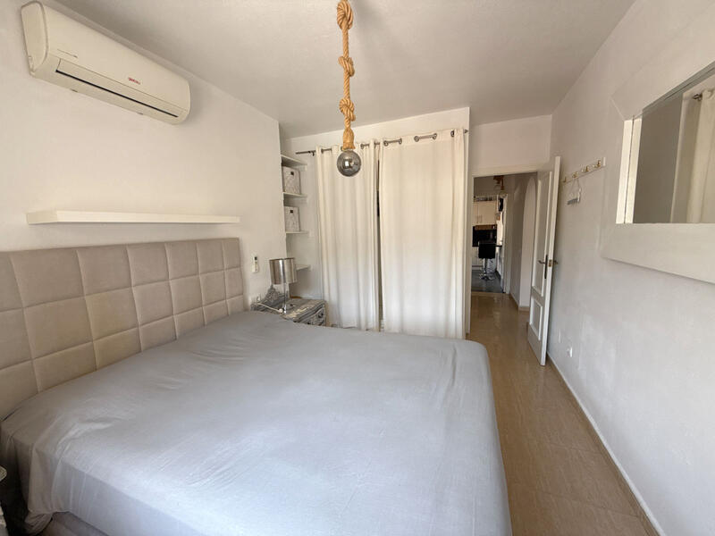 4 bedroom Apartment for sale