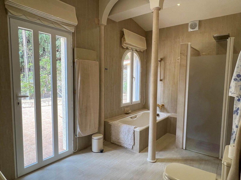 5 Schlafzimmer Villa zu verkaufen