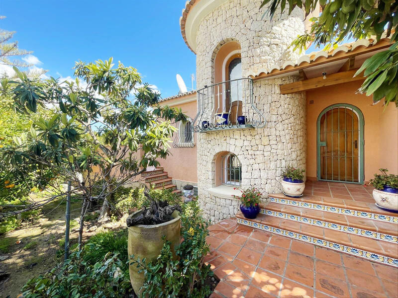 8 Cuarto Villa en venta