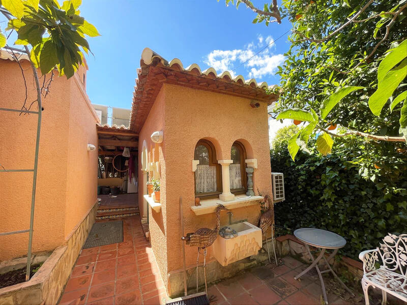 8 Cuarto Villa en venta