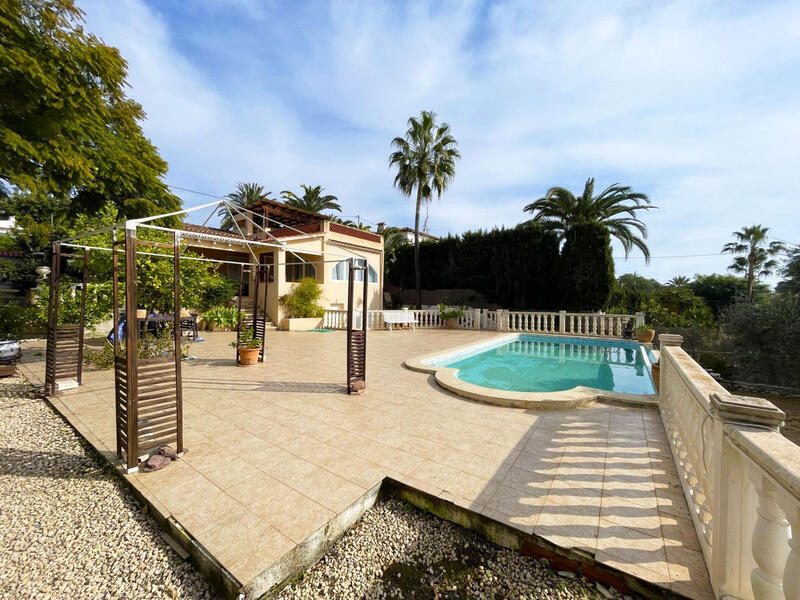 Villa à vendre dans Benissa, Alicante