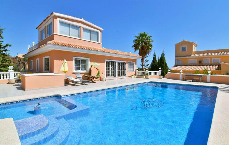 Villa til salgs i Calpe, Alicante