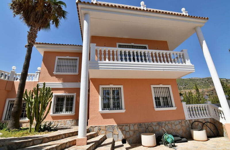 5 Cuarto Villa en venta