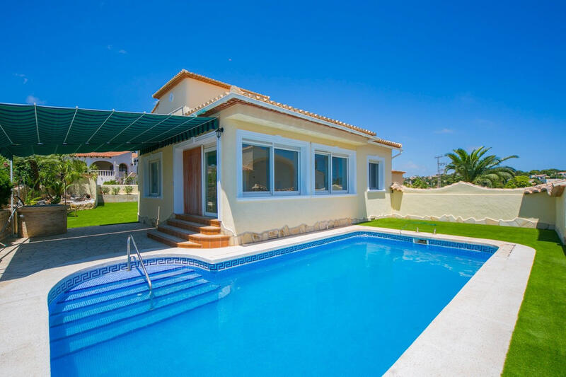 Villa en venta en Calpe, Alicante