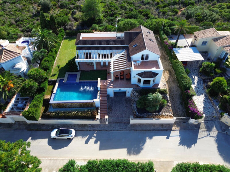4 Schlafzimmer Villa zu verkaufen