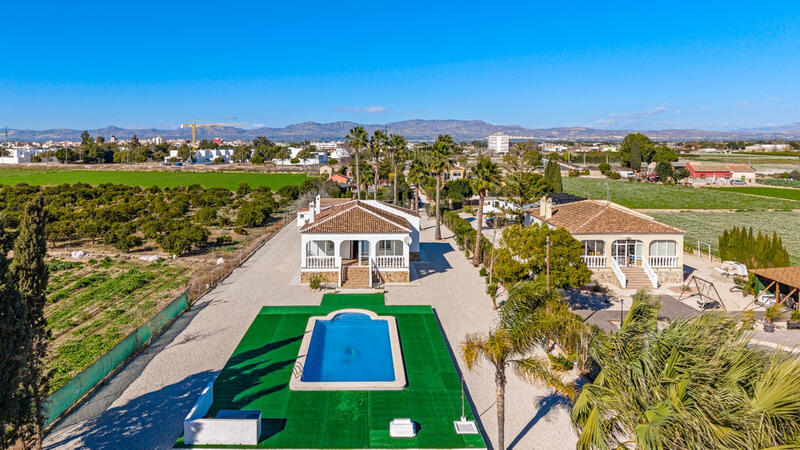 Villa til salg i Dolores, Alicante