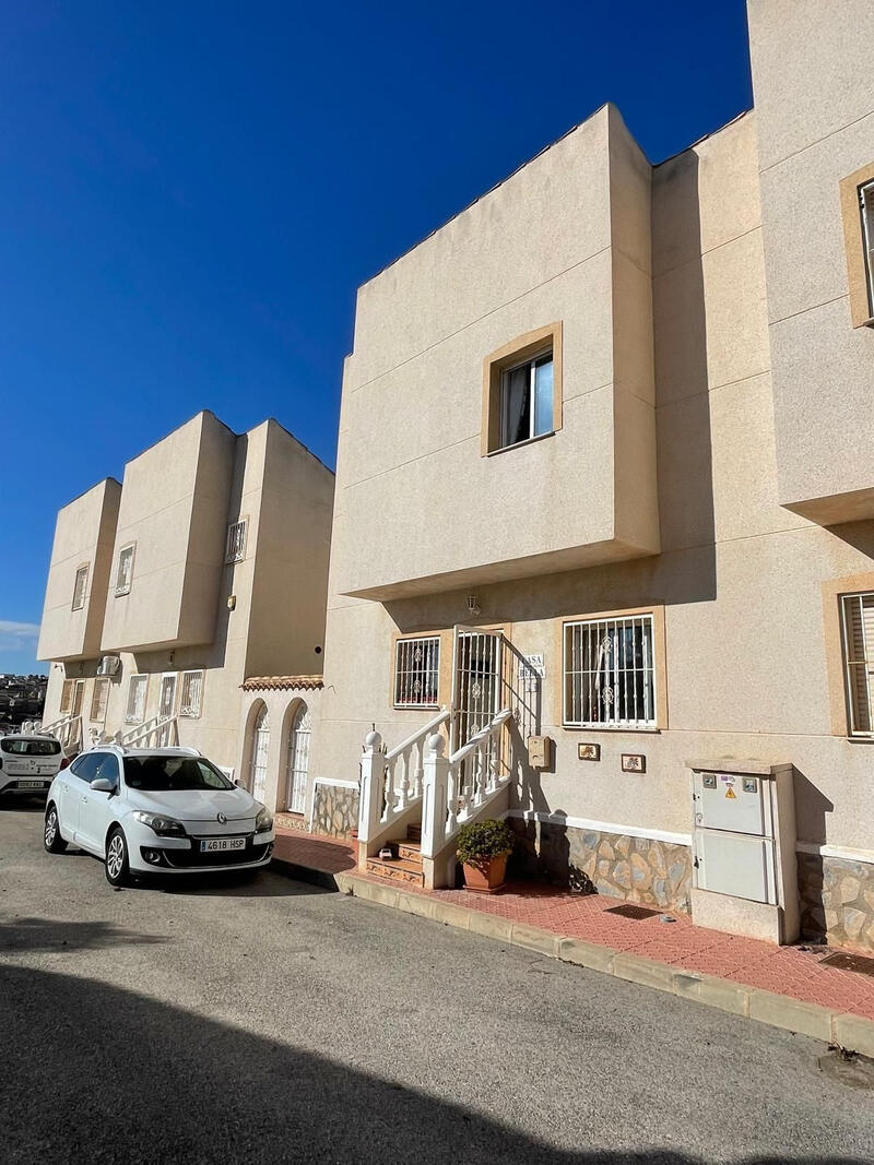 3 Cuarto Adosado en venta