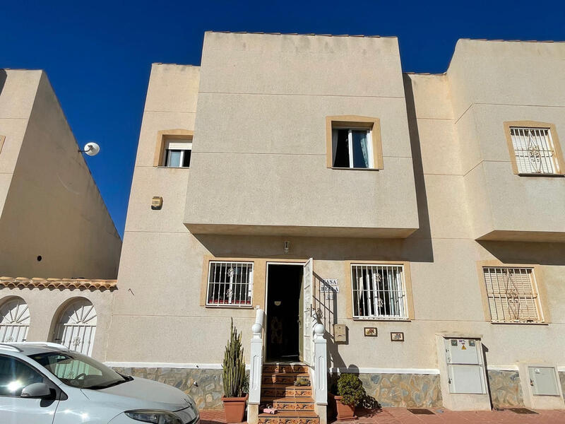 3 Cuarto Adosado en venta