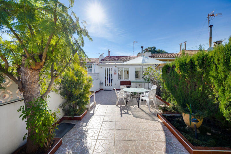 городская тюрьма продается в Torrevieja, Alicante