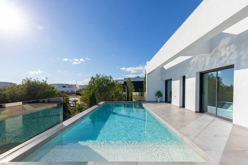 4 Cuarto Villa en venta