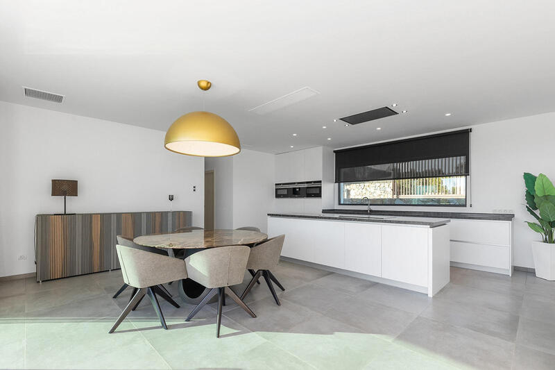 4 Cuarto Villa en venta