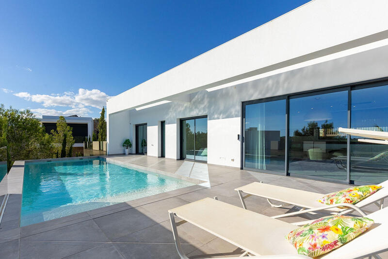 4 Cuarto Villa en venta