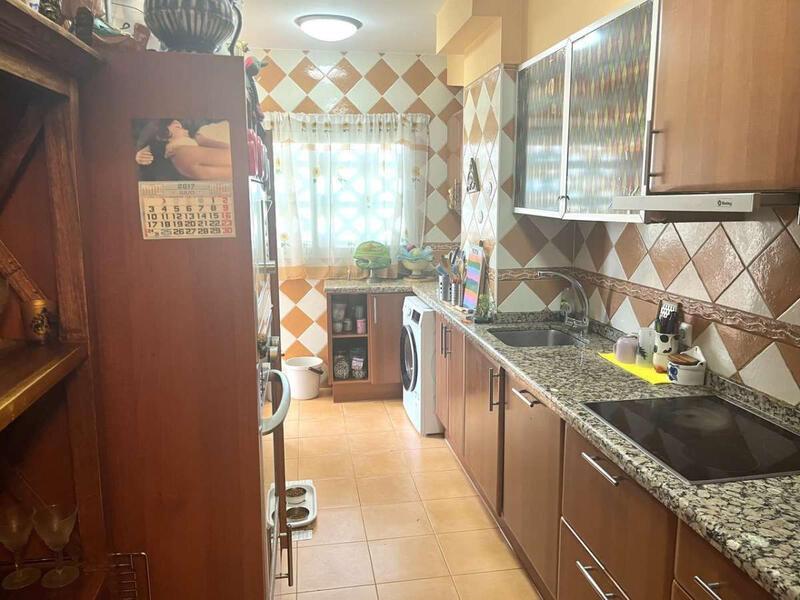 2 спальная комната квартира продается