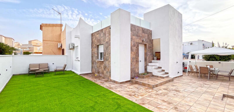 Villa for sale in Playa Flamenca, Alicante