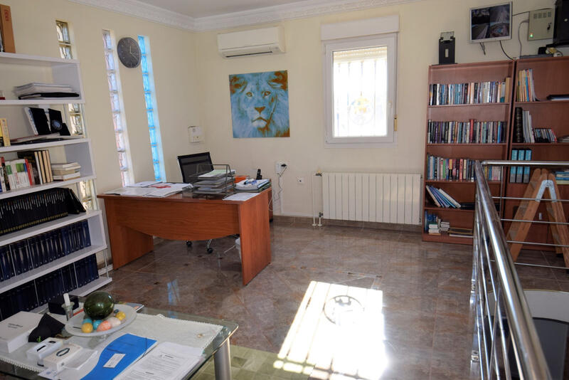 6 Cuarto Villa en venta