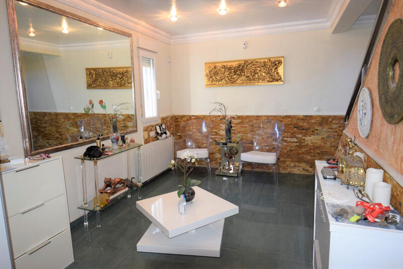 6 Cuarto Villa en venta
