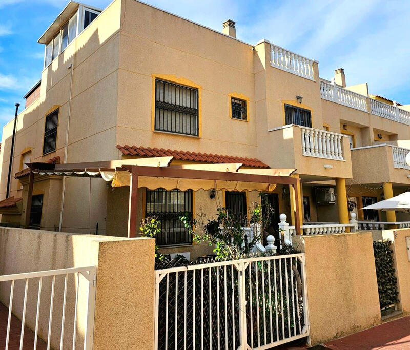 Byhus til salg i Guardamar del Segura, Alicante