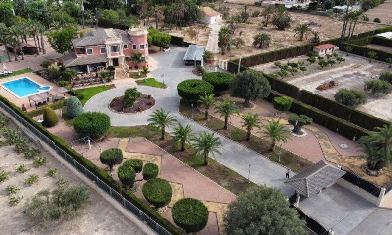 6 Cuarto Villa en venta