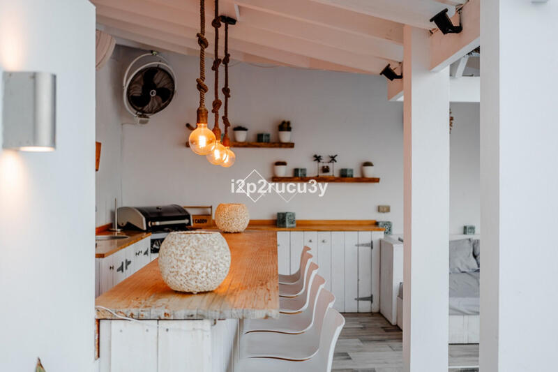 5 bedroom Villa for sale