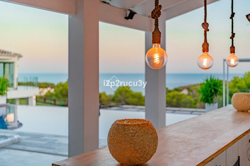 5 bedroom Villa for sale