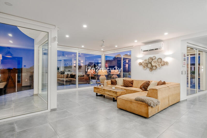 5 bedroom Villa for sale