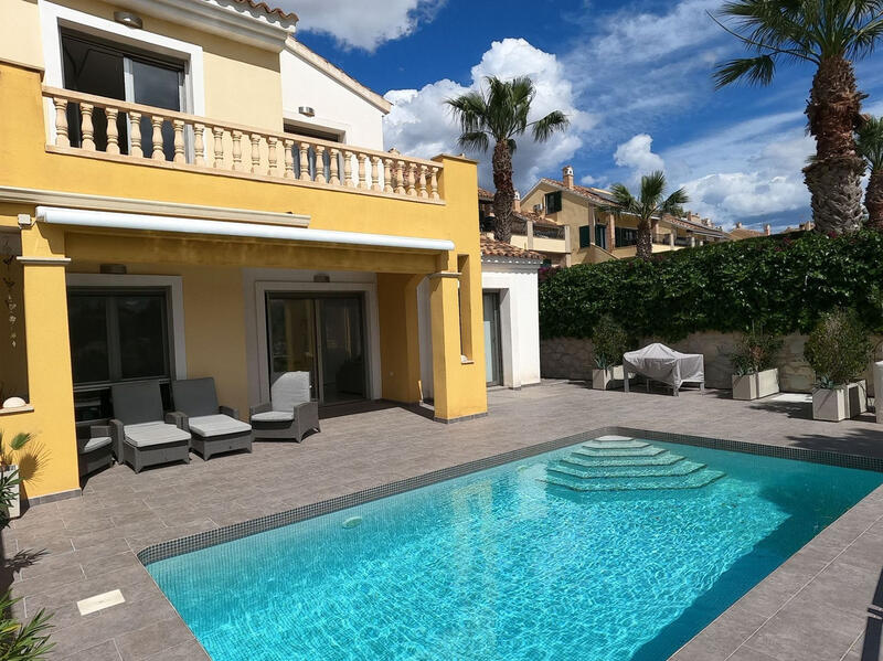 4 bedroom Villa for sale