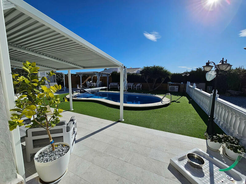 Villa for sale in San Fulgencio, Alicante