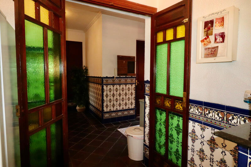 6 bedroom Villa for sale
