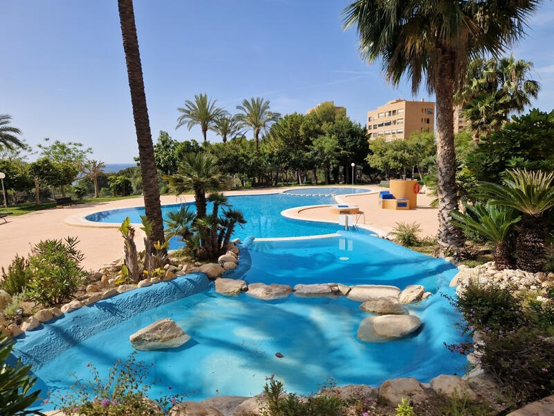 4 bedroom Apartment for sale