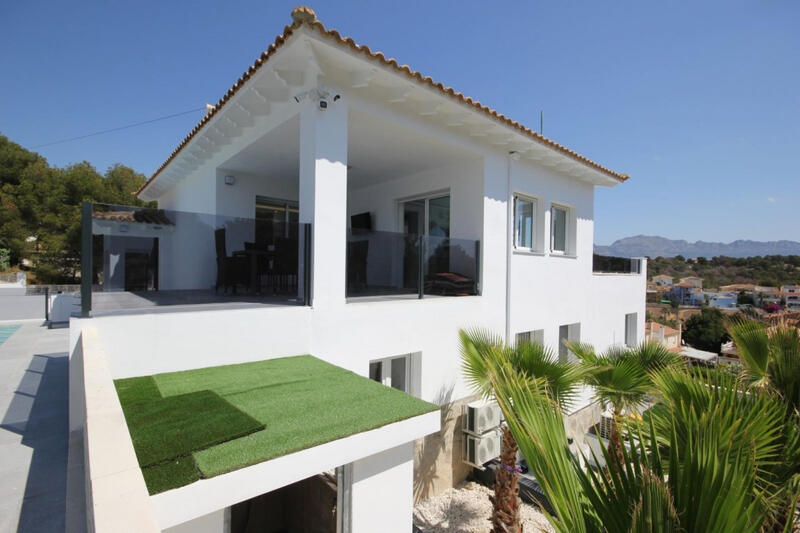 5 bedroom Villa for sale