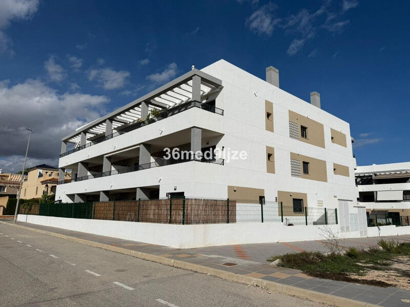 Apartamento en venta en Mil Palmeras, Alicante