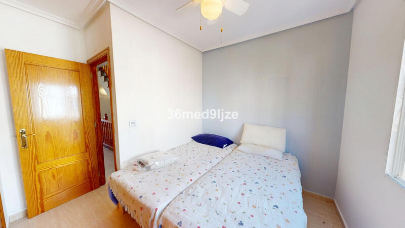 2 bedroom Townhouse for sale