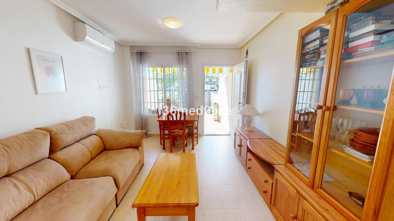 2 bedroom Townhouse for sale