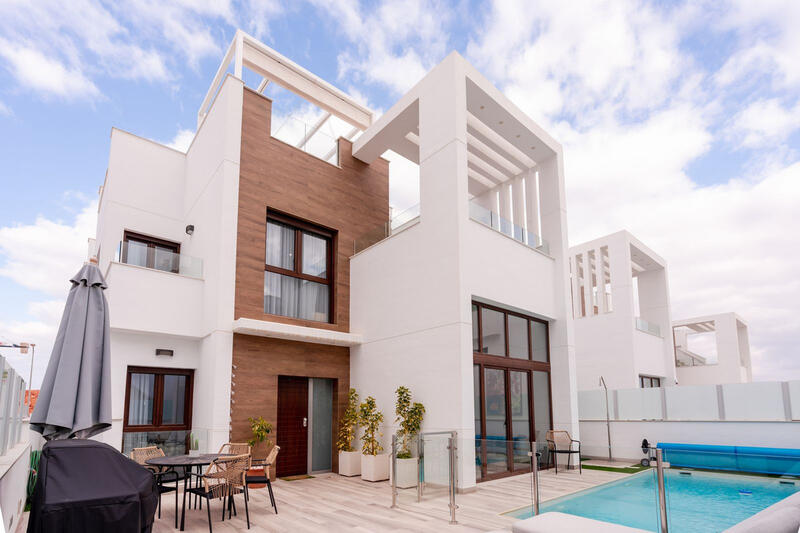 Villa till salu i Los Balcones, Alicante
