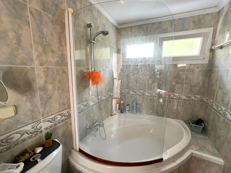 4 Schlafzimmer Villa zu verkaufen