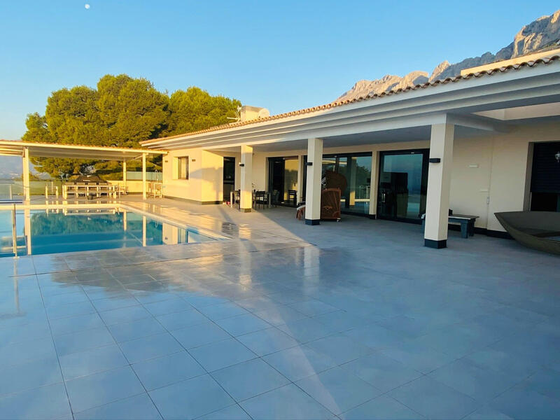 Villa til salgs i Altea, Alicante