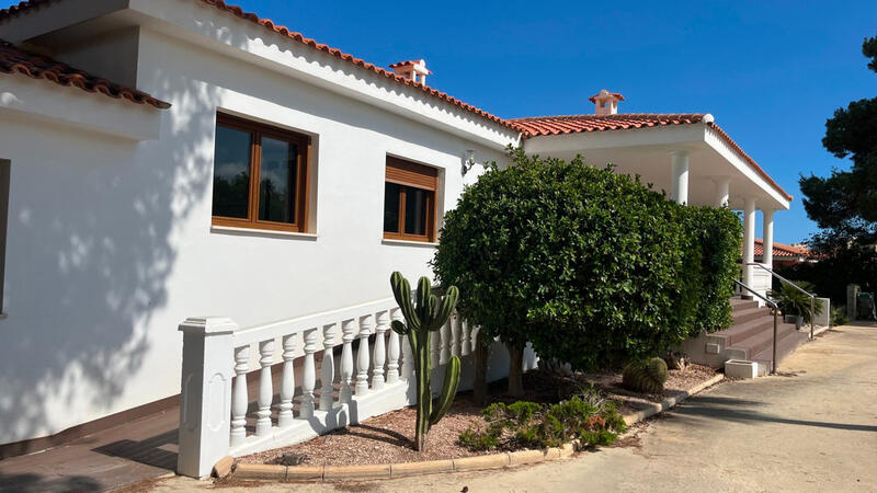 4 bedroom Villa for sale