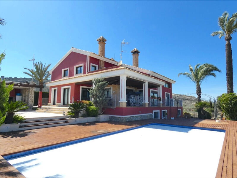 7 bedroom Villa for sale