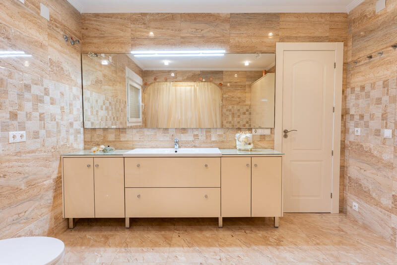 7 Cuarto Villa en venta