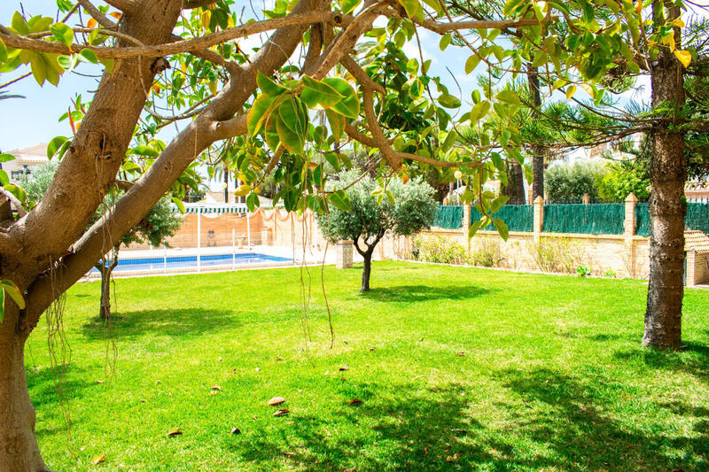 7 bedroom Villa for sale