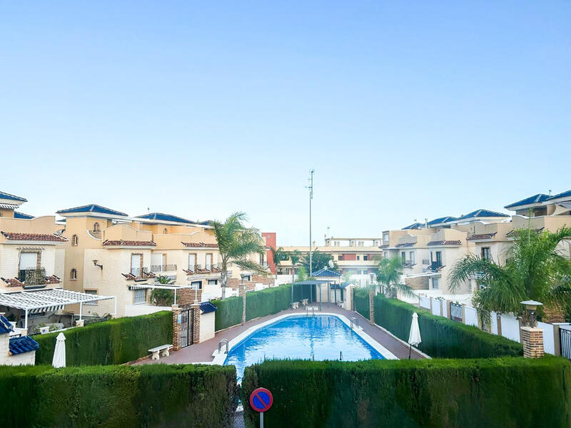 вилла продается в Pilar de la Horadada, Alicante