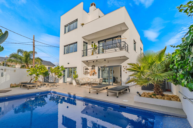Villa till salu i Alacant/Alicante, Alicante