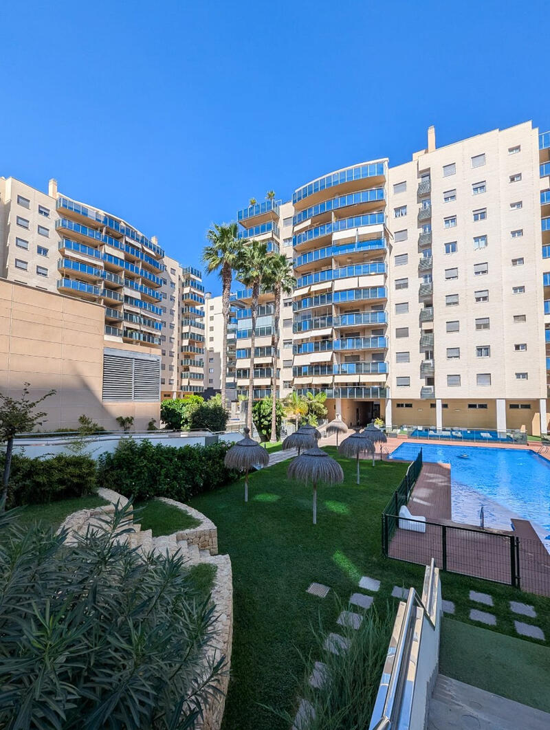 Apartamento en venta en El Campello, Alicante