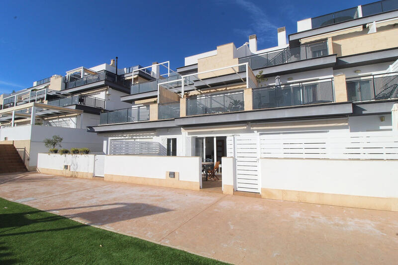 квартира продается в Santa Pola, Alicante
