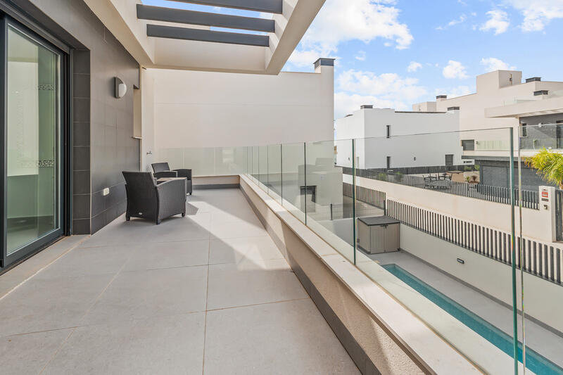 4 Cuarto Villa en venta