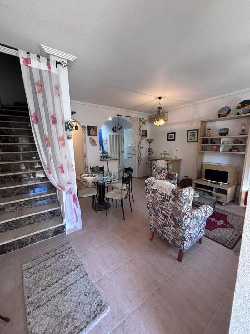 2 bedroom Townhouse for sale