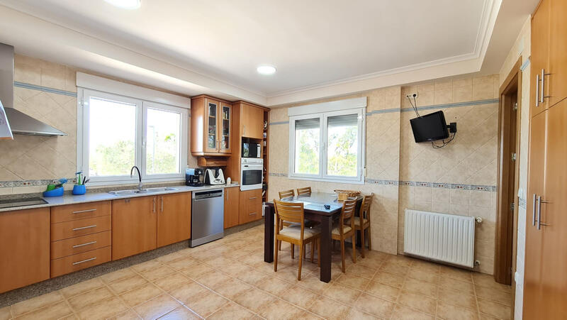 5 bedroom Villa for sale