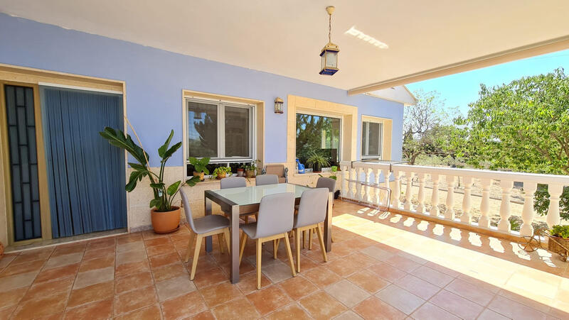 5 bedroom Villa for sale